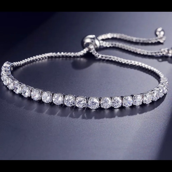Jewelry - Adjustable Round Diamond Silver Tennis Bracelet